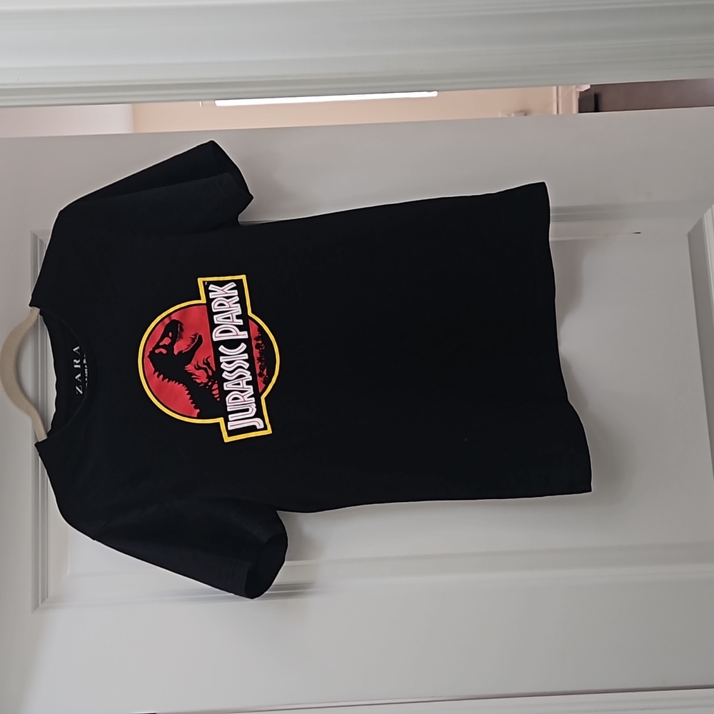 Zara Jurassic Park T